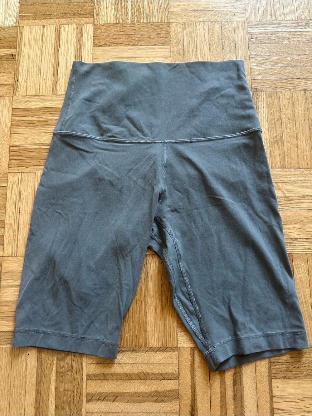 Lululemon Align Super High Rise biker Short 10 inch inseam green grey